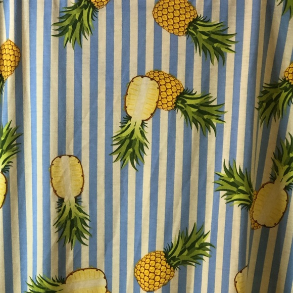 LuLaRoe Christy T 2XL Tropical Pineapple Pattern. - Picture 6 of 7